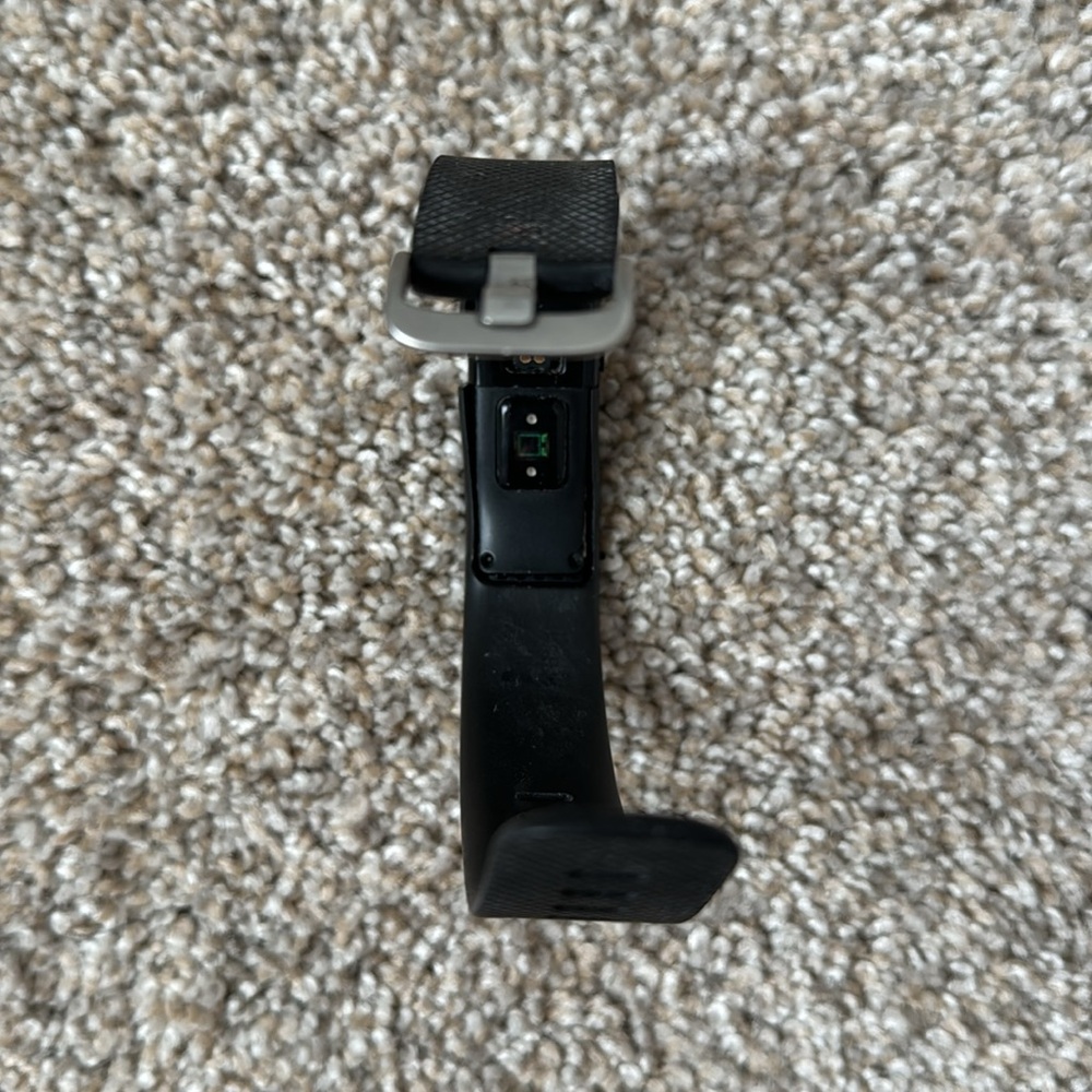 Fitbit Charge Hr - image 7